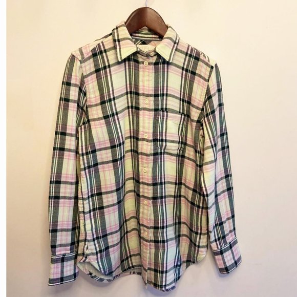 🆕 J. Crew Womens's Plaid Classic-Fit Flannel Shirt in Soft Mint Tartan - Picture 2 of 11